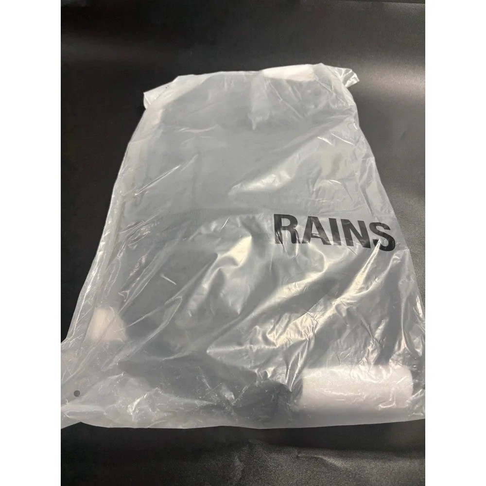 RAINS Weekender Bag Small W3 Black One Size Waterproof Travel Duffle
